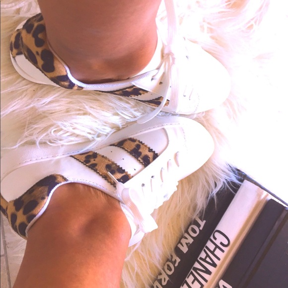 Iris - Picture 2 of 3